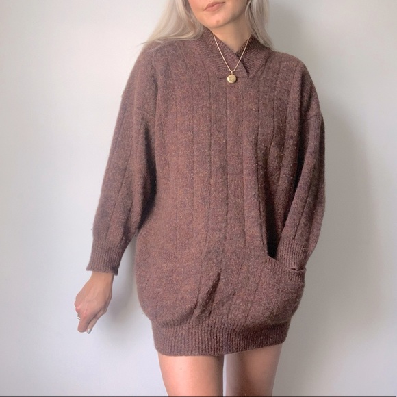 VINTAGE | Slouchy Front Pockets Sweater Dress - Picture 2 of 8